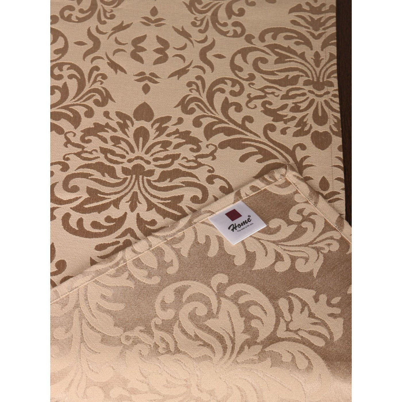 Elegance Jacquard Damask Table Runner for Timeless Dining Décor