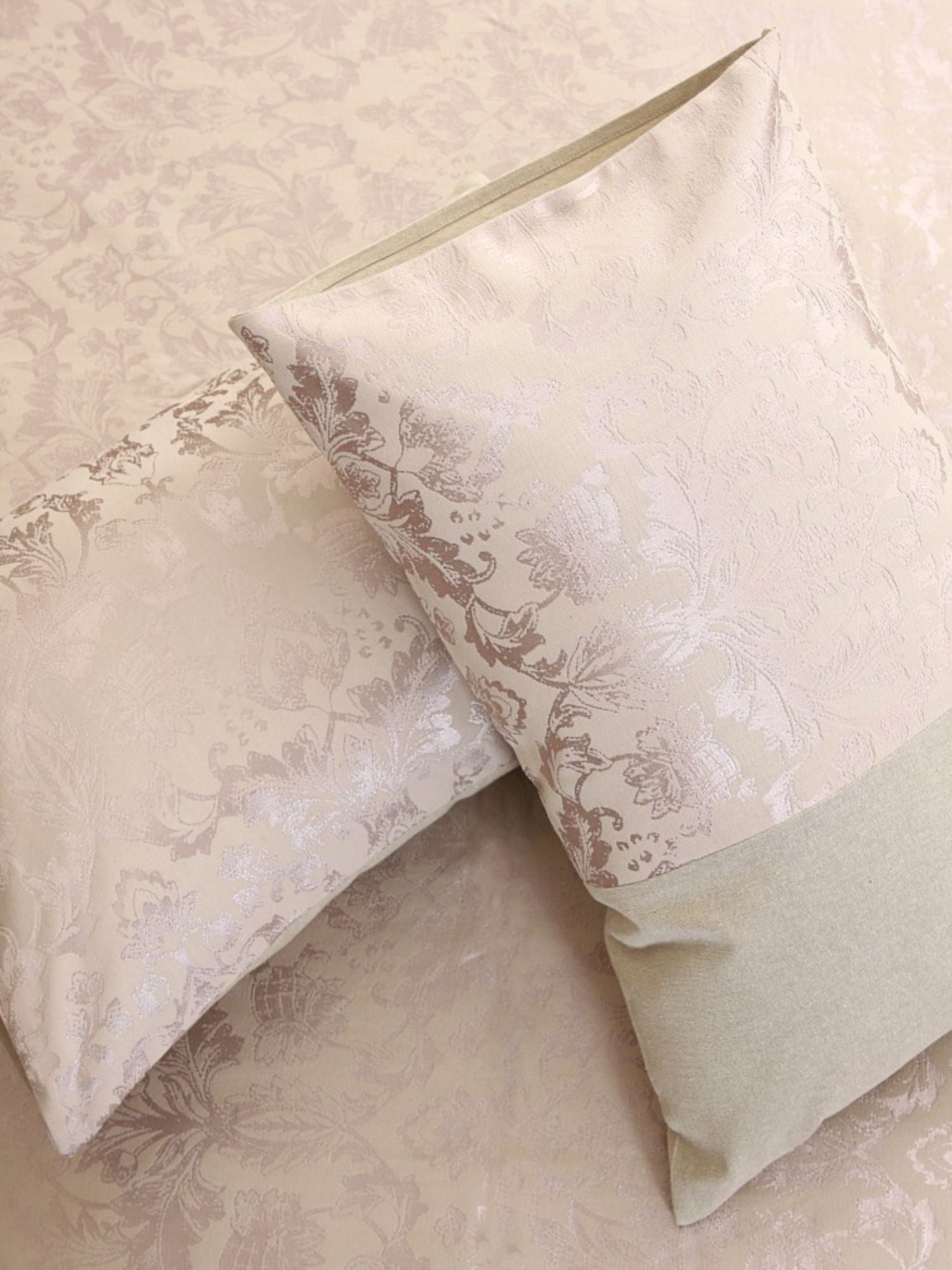 Silver Fiore Jacquard Double Bed Cover Set with Matching Pillow Covers