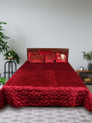Luxurious Computer-Embroidered Velvet Quilt with Coordinating Cushion Cover Set